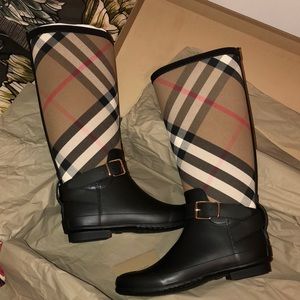 Burberry Rainboots - Brand New , 100% authentic.